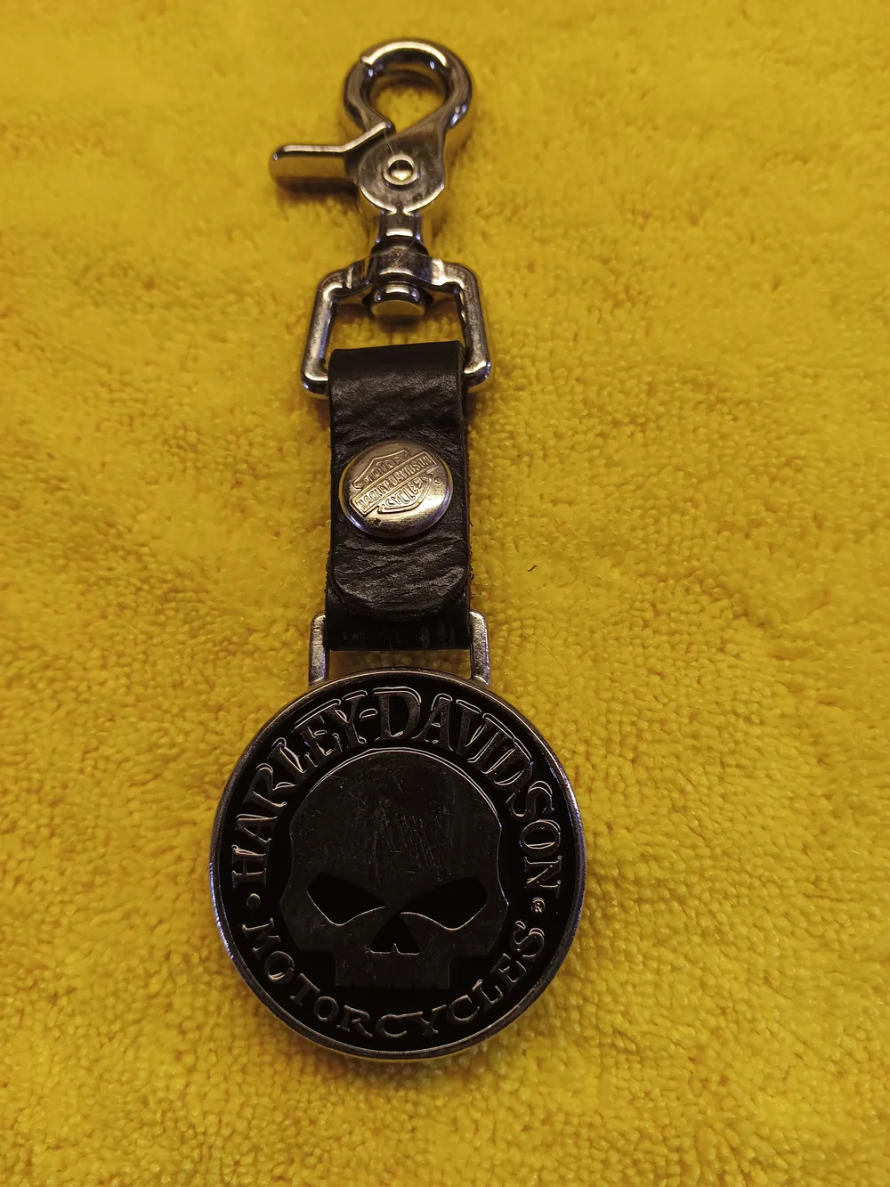 Harley-Davidson Black Skull Keychain - Men's Accessory